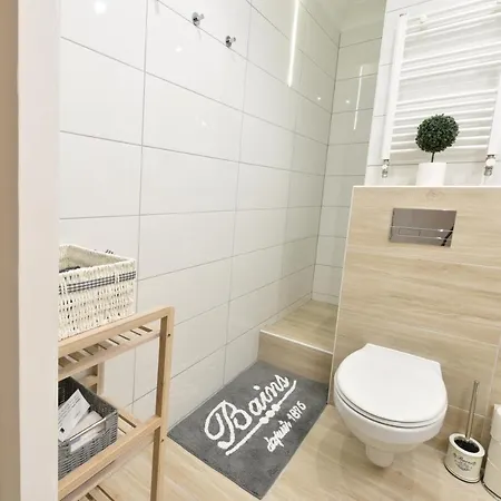 Kiralykut 2 - Ingyen Parkolas, Bicajok, Ac *