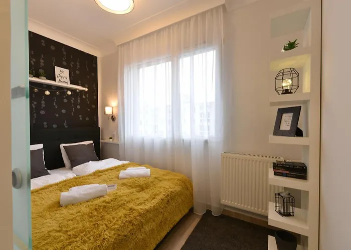 Apartment Kiralykut 2 - Ingyen Parkolas, Bicajok, Ac *